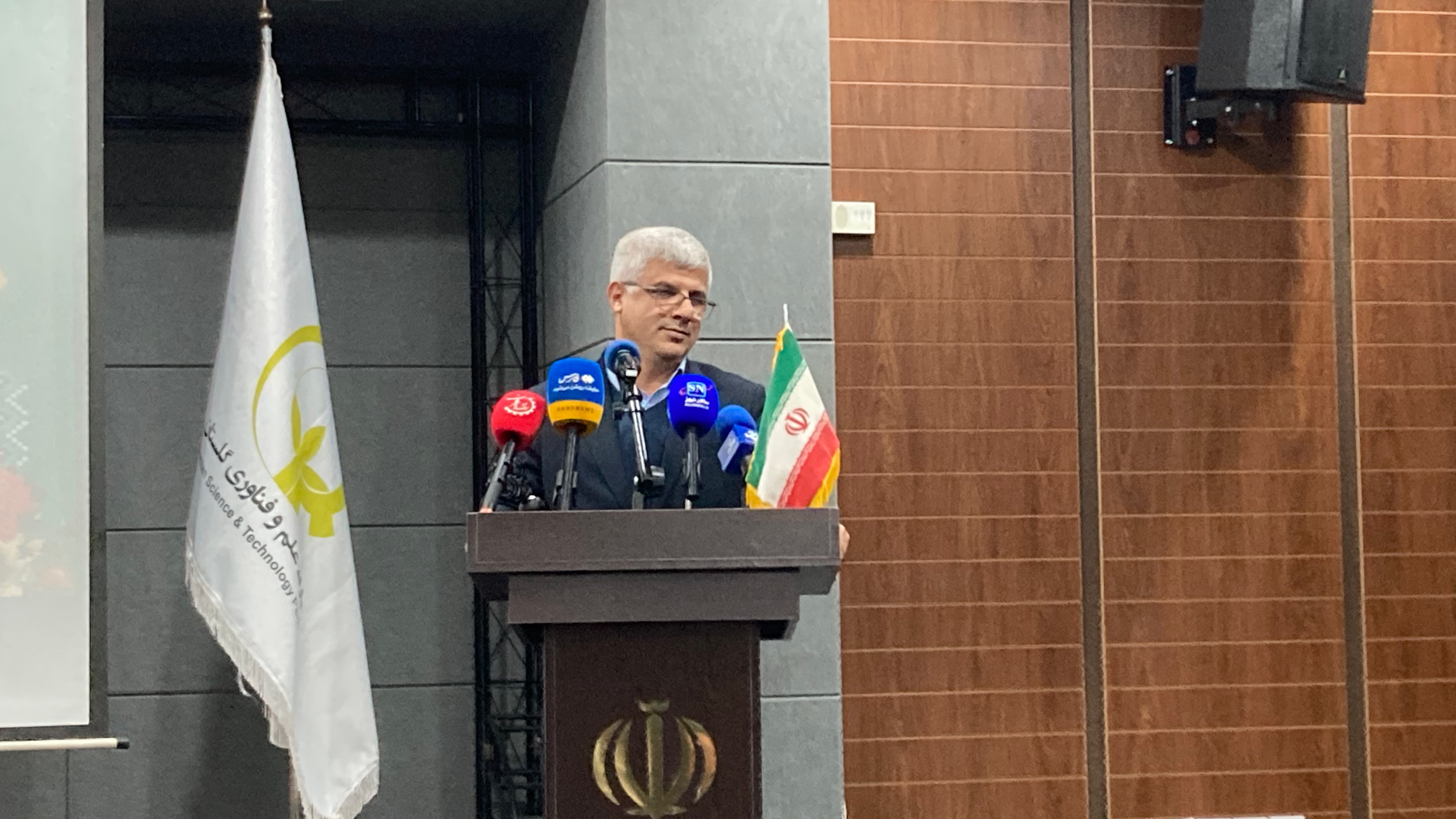 کیانمهر: وظیفه مدیر کار برای مردم است